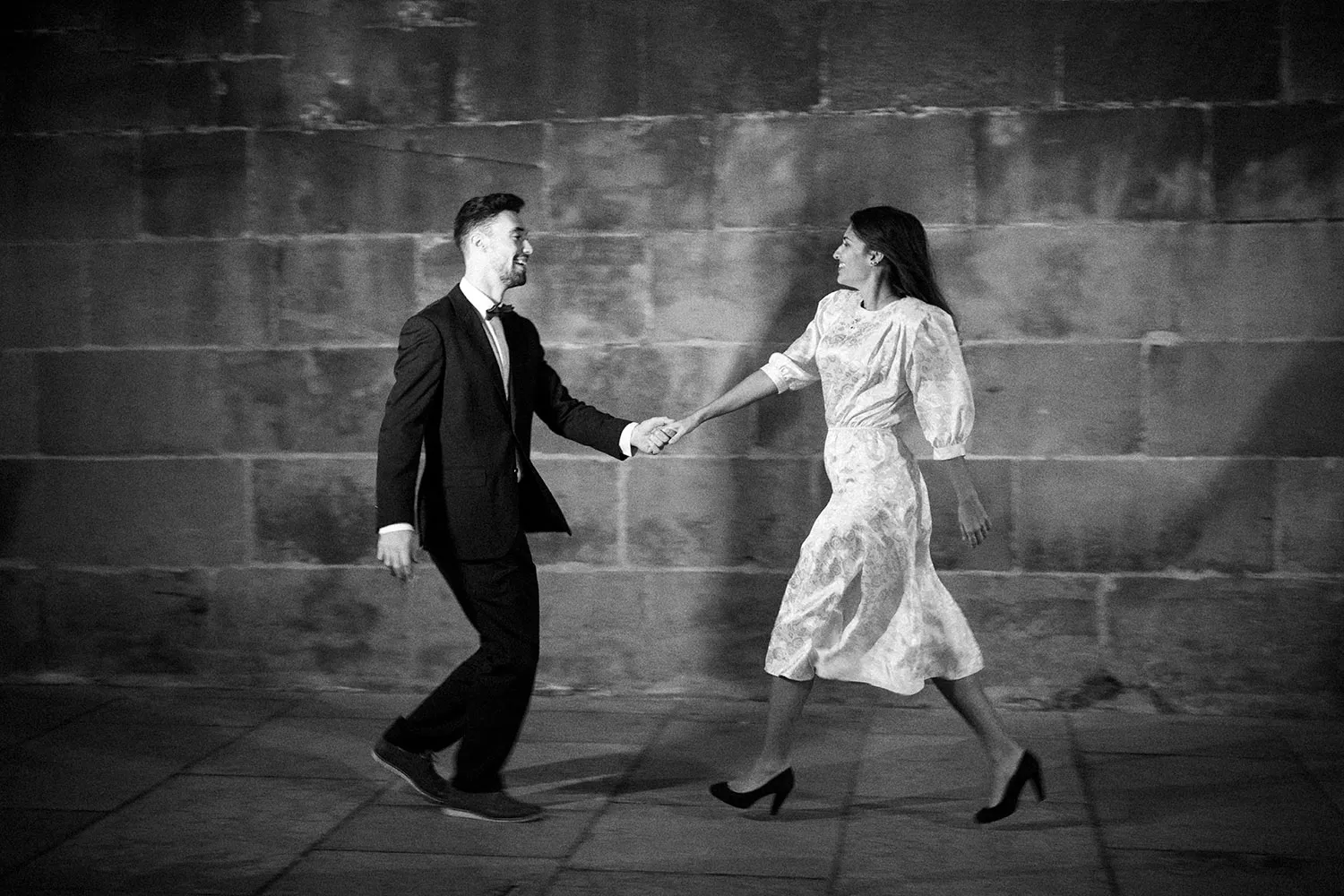 West Coast Swing dancers in a slot dance